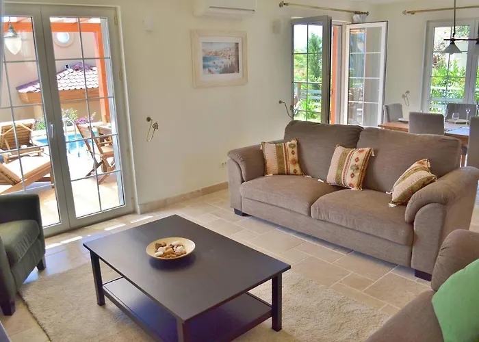 Acacia, Lavanta, Kalkan